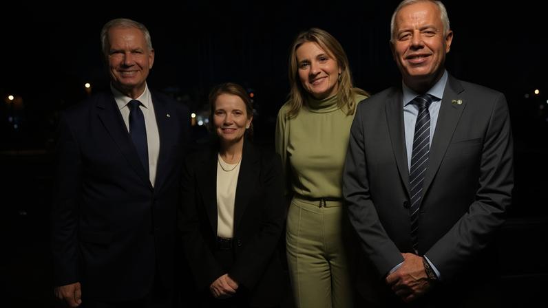 Da esquerda para direita: deputado Alceu Moreira (MDB-RS); senadora Tereza Cristina (PP-MS); presidente do IPA, Tania Zanella; deputado Evair de Melo (Republicanos-ES).