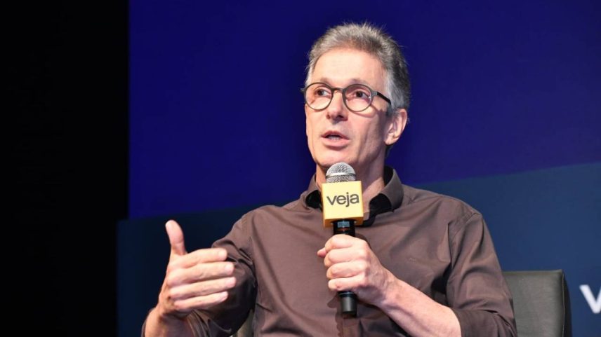 O ex-governador de Minas Gerais Romeu Zema (Novo), pré-candidato ao Planalto em 2026, em entrevista ao VEJA Fórum Rumos do Brasil - 15/06/2026 (Germano Luders/VEJA)