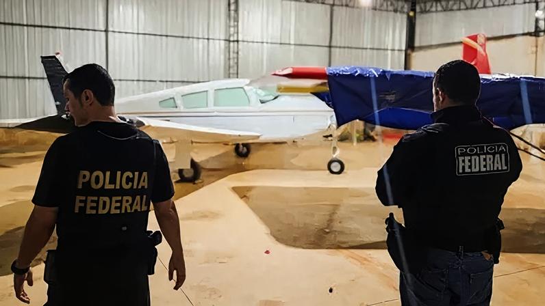 Mandados são cumpridos no oeste paulista contra grupo investigado por utilizar aeronaves e pistas clandestinas para internalizar cocaína no país