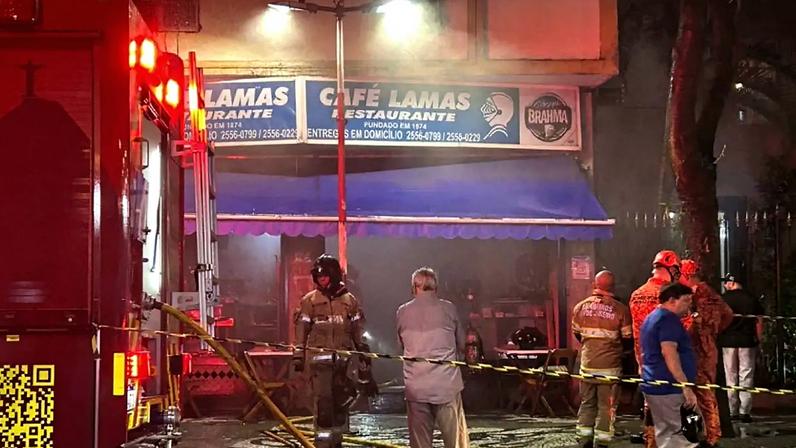 Fachada do Café Lamas, no Flamengo (Redes sociais/Reprodução)