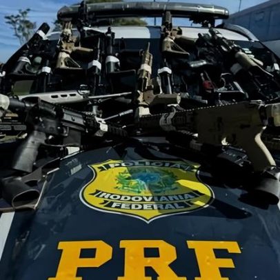 PRF apreende 26 fuzis, incluindo AK-47, de origem russa