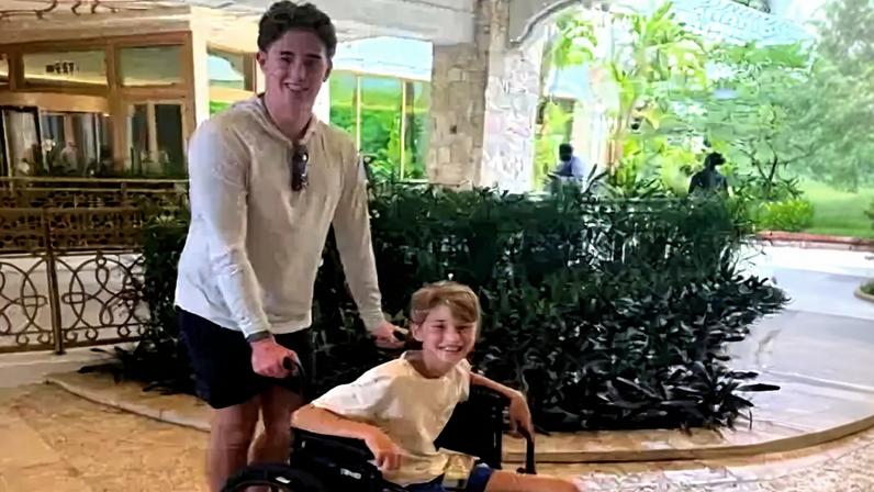 Parker Roll foi mordido por um tubarão na perna direita durante passeio em Bahamas