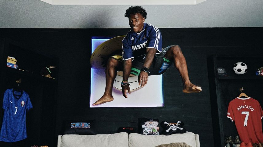 IShowSpeed photographed at his home.