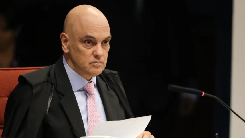 Defesa de Flávio pede que Moraes seja declarado suspeito de avaliar temas ligados ao caso Master