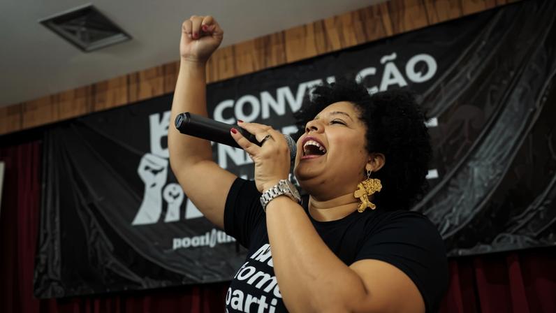 Samara Martins também defende a criminalização da misoginia e a redução do preço de alimentos