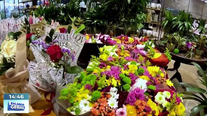 Presente dos Namorados: Flores continuam como escolha clássica e apreciada