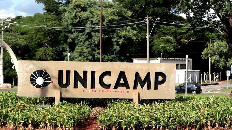 Estudantes em greve ocupam prédio administrativo da Unicamp