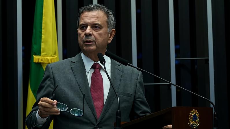 O senador Rogério Marinho propôs PEC alternativa ao texto da 6x1