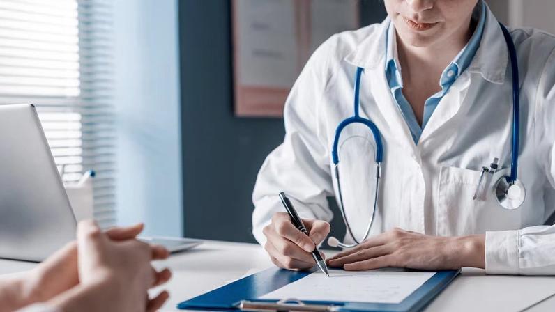 Silêncio e omissões durante consultas podem levar a diagnósticos errados e tratamentos ineficazes