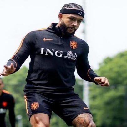 Memphis leva o barbeiro do Corinthians para a concentração da Holanda na Copa
