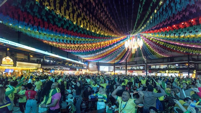 Estudo mostra que futebol ativa os mesmos pilares do bem-estar no País: família, esperança e sensação de pertencimento