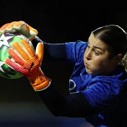 Mary Earps deixa PSG e retorna ao futebol inglês