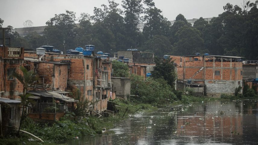 Análise em 14 pontos da nascente à foz mostra que não há nenhum trecho livre de contaminação; governo estadual diz apostar em saneamento para a despoluição