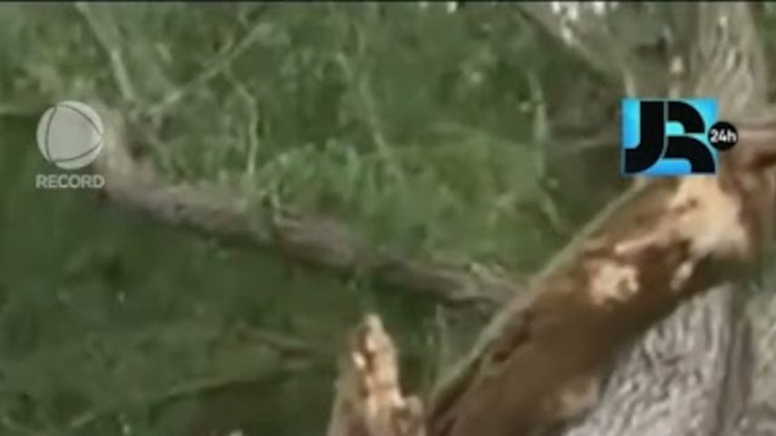 Série de tornados ameaça mais de 100 milhões de pessoas nos EUA