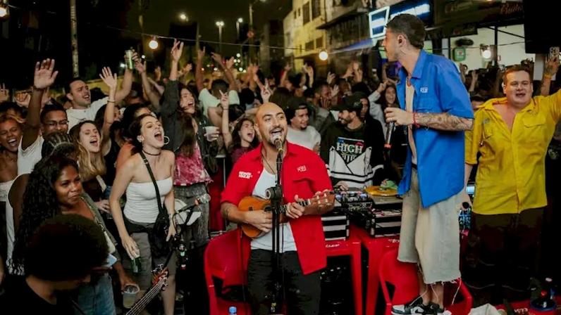 Primeiro single da Patifaria Popular apresenta proposta que mistura samba, cultura urbana e encontros sem roteiro