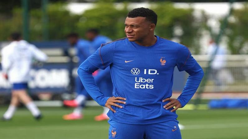 Soccer Football - FIFA World Cup 2026 - France Training - INF Clairefontaine, Clairefontaine-en-Yvelines, France - June 6, 2026 France's Kylian Mbappe during training REUTERS/Gonzalo Fuentes