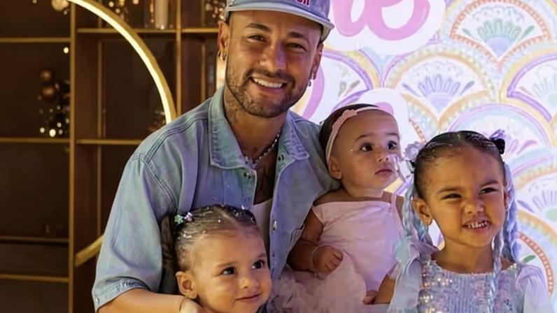 Neymar Jr. homenageia os quatro filhos com anel de diamantes