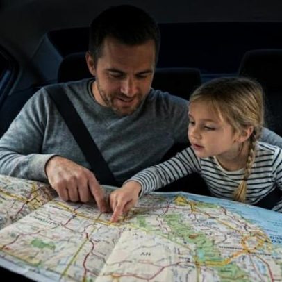 Mapas de papel em viagens ampliam compreensão de macro-cenários mais que IA