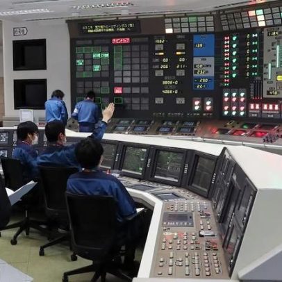 Japão planeja substituir 19 reatores até 2050 para neutralidade de carbono