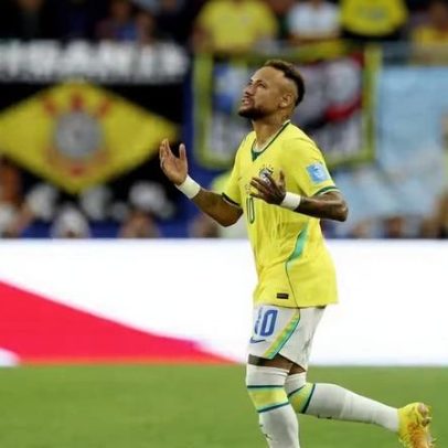 Neymar chora ao retornar à Seleção após período longe da camisa