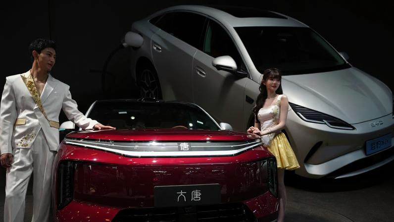 BYD, Alibaba e Baidu auxiliam desenvolvimento do exército chinês, diz Pentágono