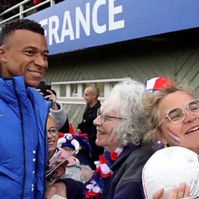 França realiza treino aberto antes do amistoso contra a Irlanda do Norte