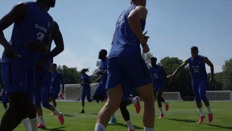 A seleção francesa realizou sua primeira sessão de treinamentos na Bentley University, em Boston, como parte da preparação para a Copa do Mundo da FIFA 2026.