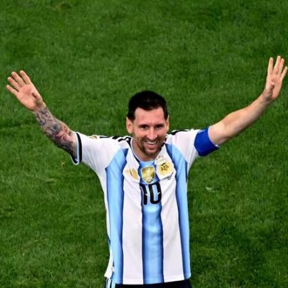 Messi queria mais na vitória da Argentina, mesmo recorde histórico na Copa