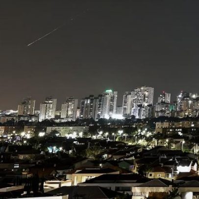 Israel bombardeia alvos militares no Irã e ignora apelo de Trump