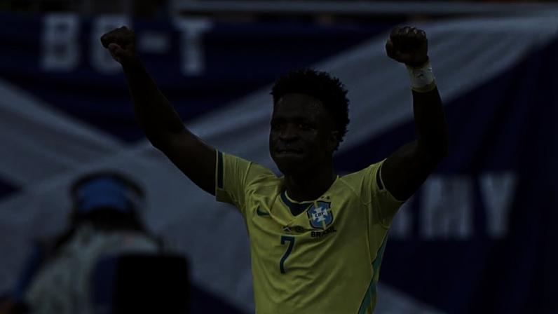 Vini Jr. muda de papel com Ancelotti e supera em 2026 média de gols da temporada artilheira no Real