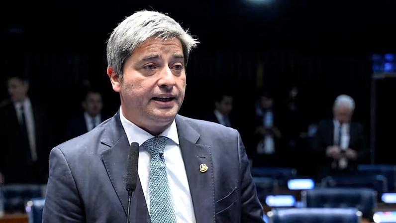 Carlos Portinho é, até então, pré-candidato à Câmara dos Deputados
