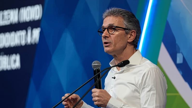 O pré-candidato à Presidência da República Romeu Zema (Novo), em evento da CNI