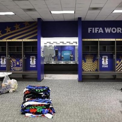 Seleção japonesa reorganiza vestiário após empate com Holanda na Copa