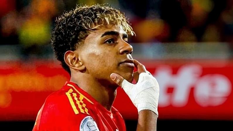 Lamine Yamal tem só 18 anos, mas já chega à Copa como astro do futebol mundial