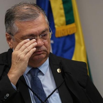 Dino diz ter rezado Pai Nosso para resolver falha de microfone no STF