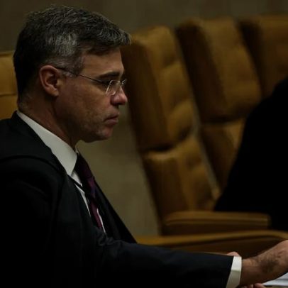 André Mendonça manda remover posts ligando Flávio Bolsonaro apoio à escala 7x0