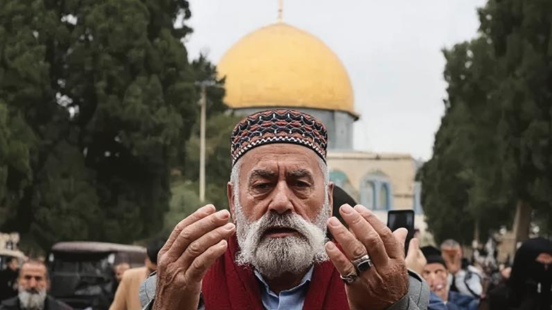 The gold-covered Dome of the Rock dominates the al-Aqsa mosque compound