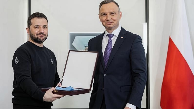 Zelenski perde maior honra polonesa por nome de unidade da Segunda Guerra Mundial