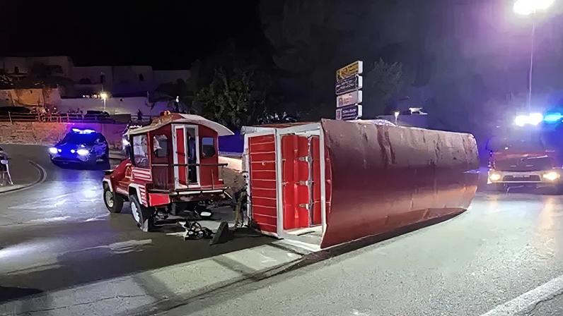 Trem turístico tomba e fere 17 durante festival de tapas em Cártama