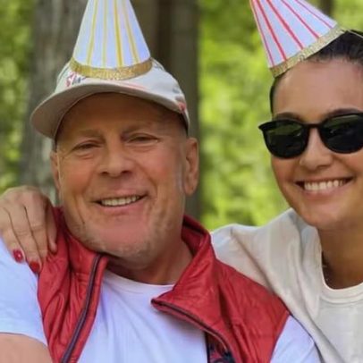 Esposa de Bruce Willis usa imagens do ator para comemorar aniversário
