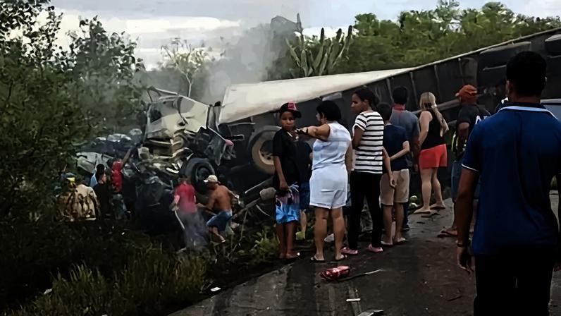 Acidente BR-116 matou 16 pessoas