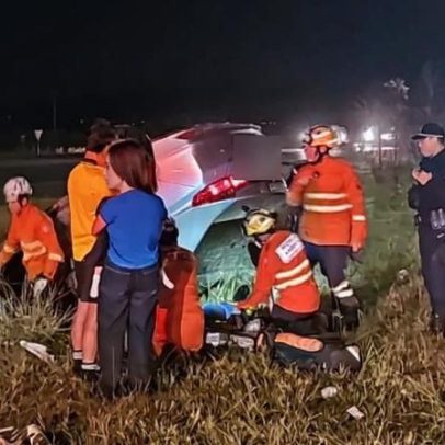 Carro com quatro ocupantes capota e deixa mulher ferida no DF