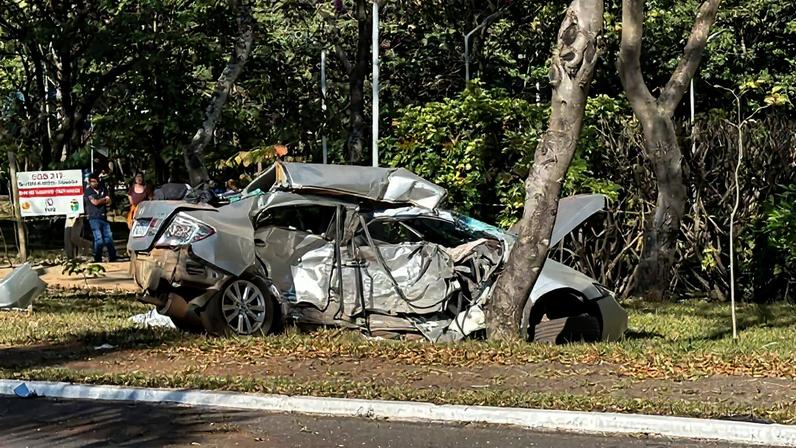 Acidente no Eixinho Sul deixa motorista morto