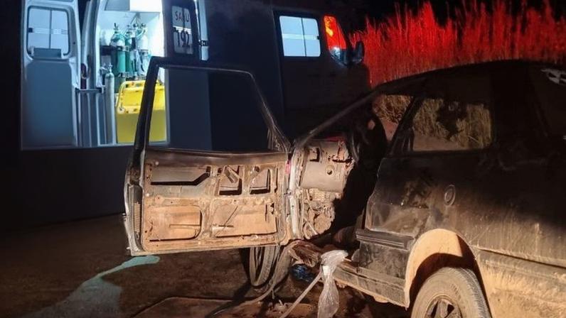 Acidente entre dois veículos deixa motorista gravemente ferido na BR-251, em Francisco Sá