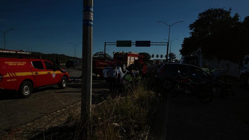 Carro desgovernado atinge veículo e quatro ficam feridos na MG-010