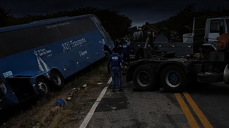 Acidente com ônibus de time de basquete deixa mortos e feridos no Ceará — Foto: Reprodução