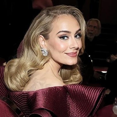 Adele é avistada gravando música em Londres, segundo jornal
