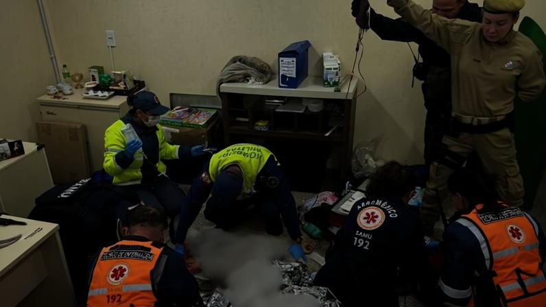 Imagem colorida, Quando as equipes de socorro chegaram ao local, encontraram o estudante com um ferimento no abdômen- Metrópoles