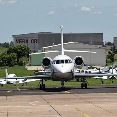 Avião de pequeno porte cai perto de aeroporto no interior de SP