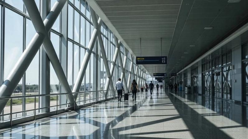 Aeroporto Regional Vale do Aço recebe investimento para nova sinalização visual